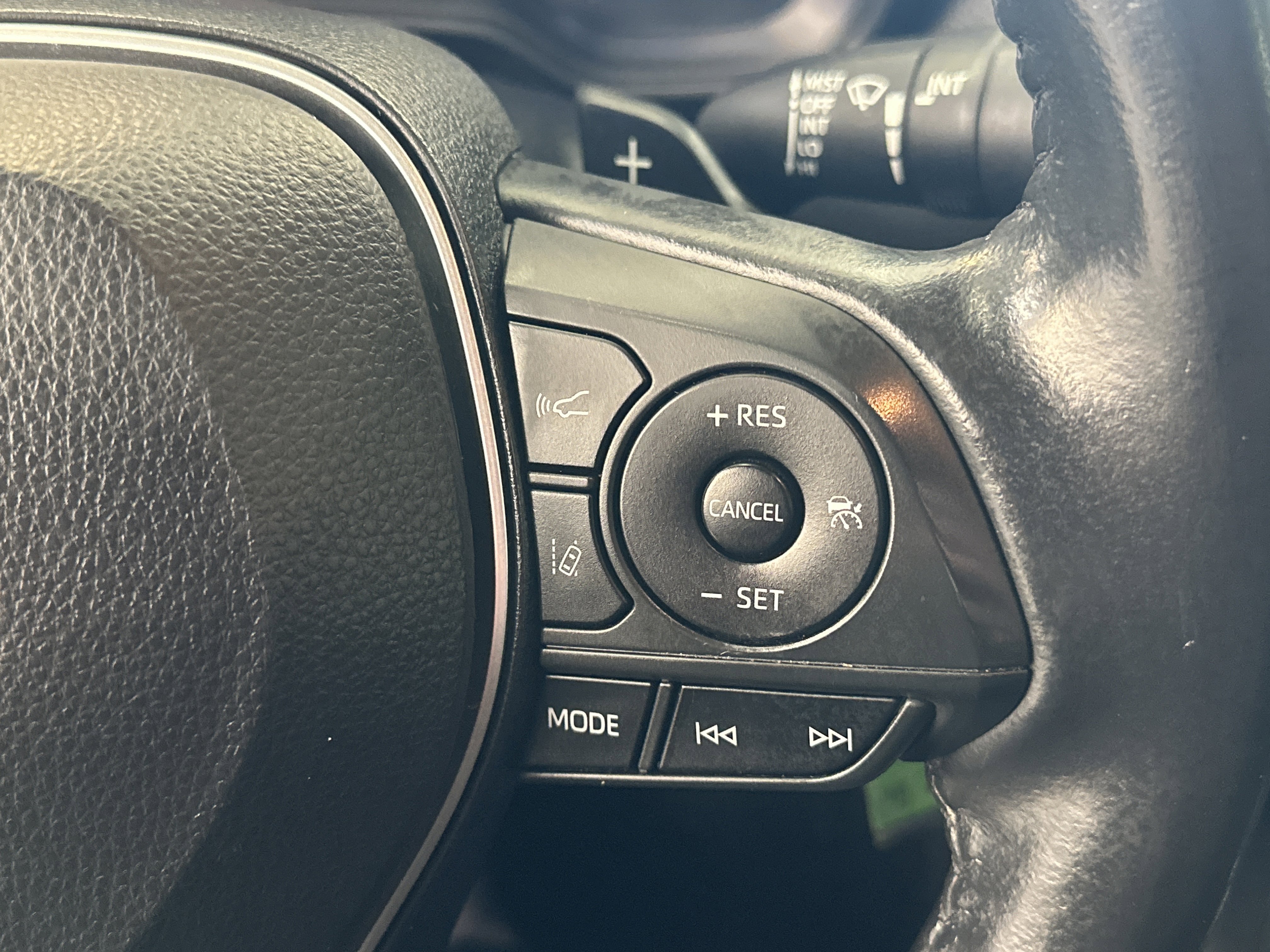 Used 2021 Toyota Corolla SE w/ Carpet Mat Package (TMS) image 27