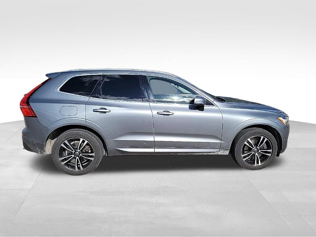 Used 2019 Volvo XC60 T6 Momentum w/ Multimedia Package image 21