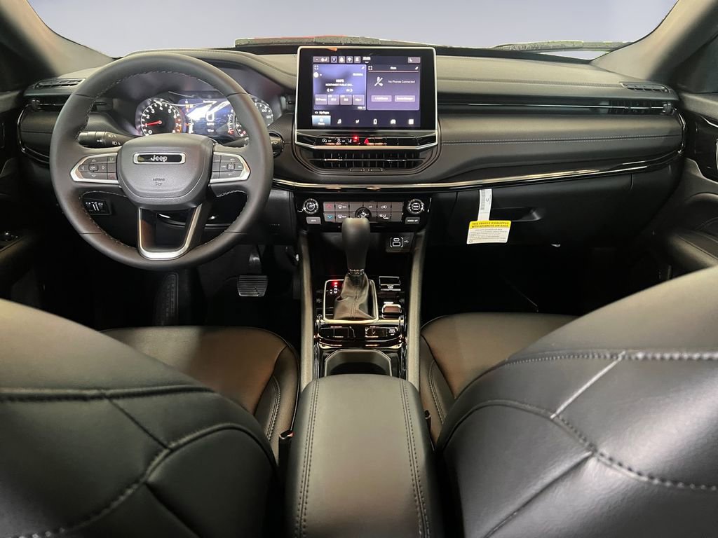 New 2026 Jeep Compass Latitude image 12