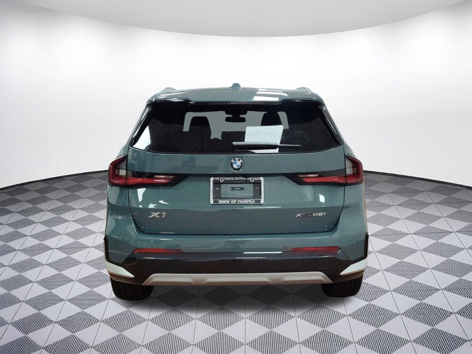 Used 2025 BMW X1 xDrive28i w/ Convenience Package image 9