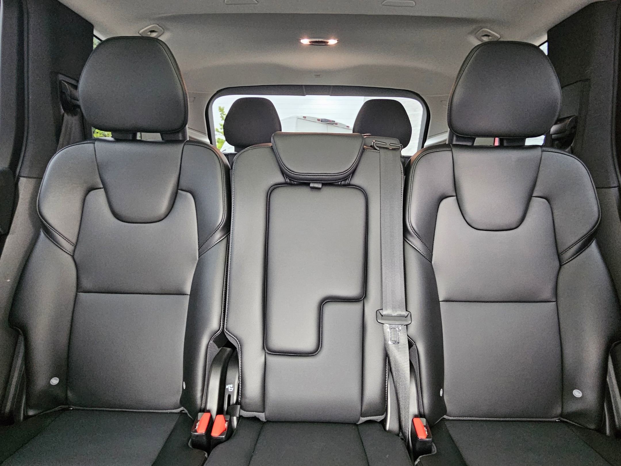 Used 2021 Volvo XC90 T5 Momentum w/ Climate Package image 25