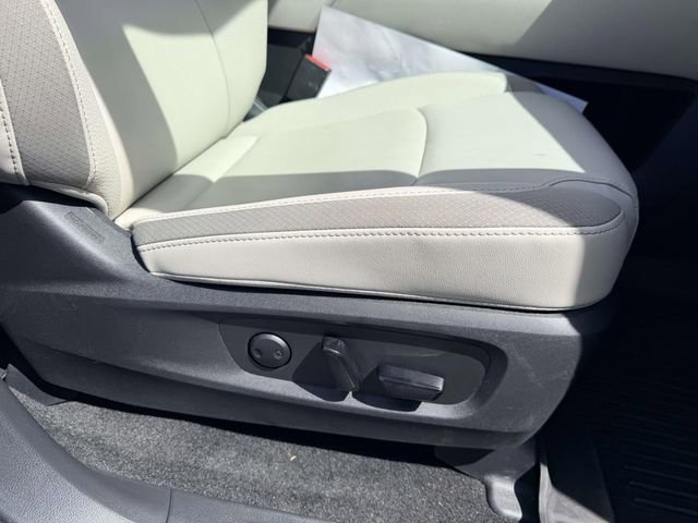 Used 2025 Nissan Pathfinder SL w/ SL Premium Package image 9