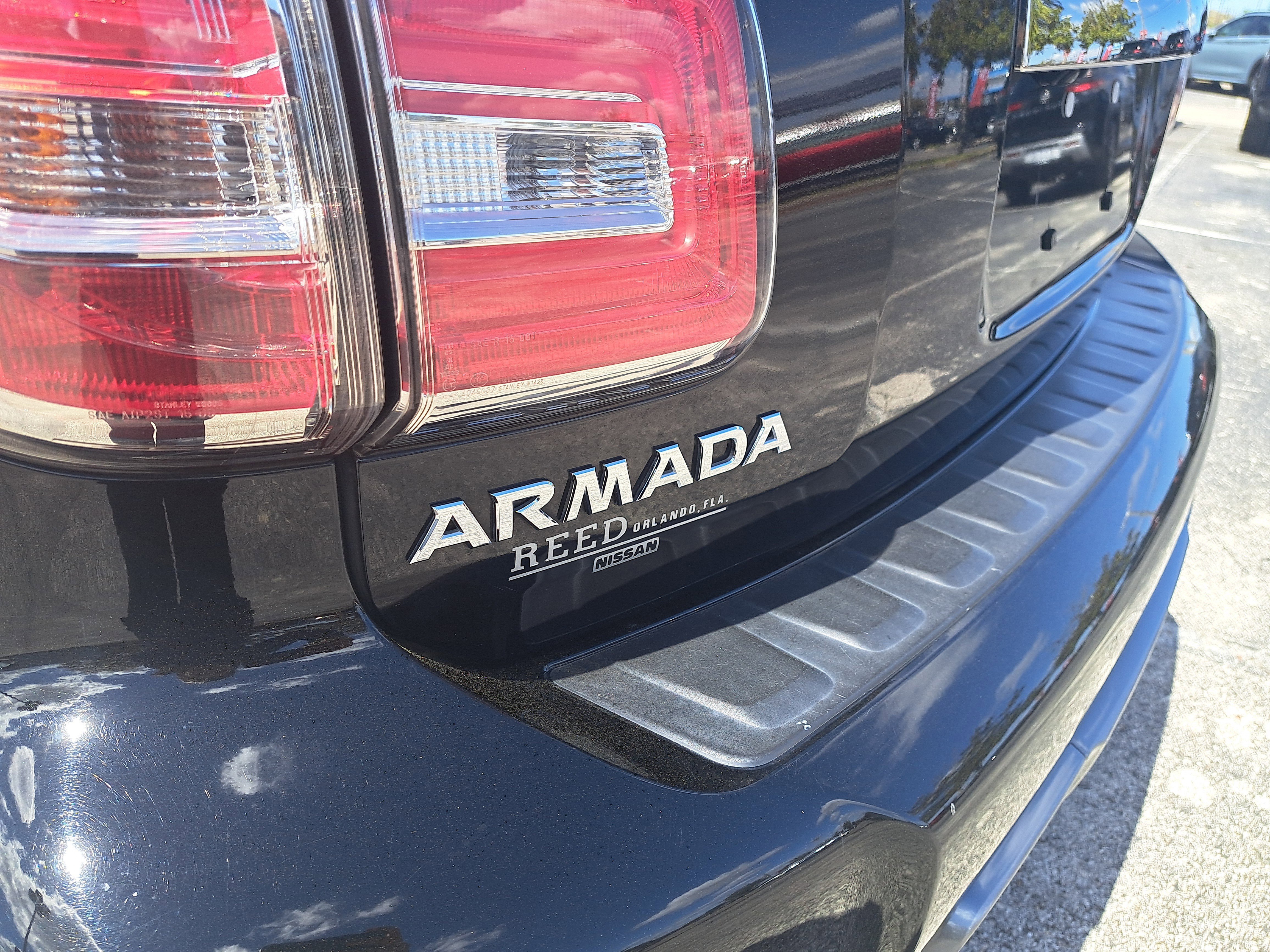 Certified 2019 Nissan Armada Platinum w/ Captain's Chairs Package image 9