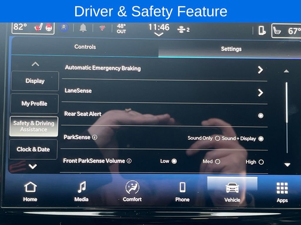 New 2026 Chrysler Pacifica Select image 16