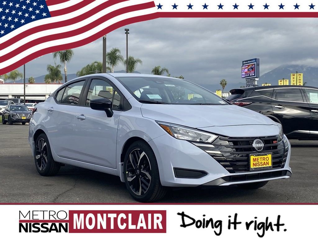 New 2025 Nissan Versa SR w/ Trunk Package