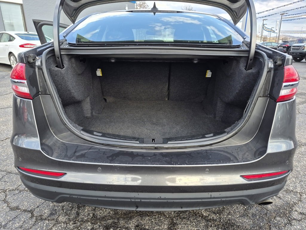 Used 2019 Ford Fusion SEL image 27