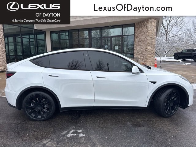 Used 2022 Tesla Model Y Long Range image 2