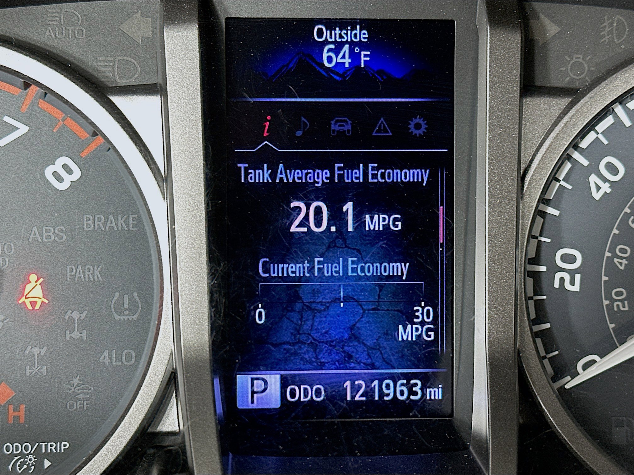 Used 2018 Toyota Tacoma SR5 RWD image 19