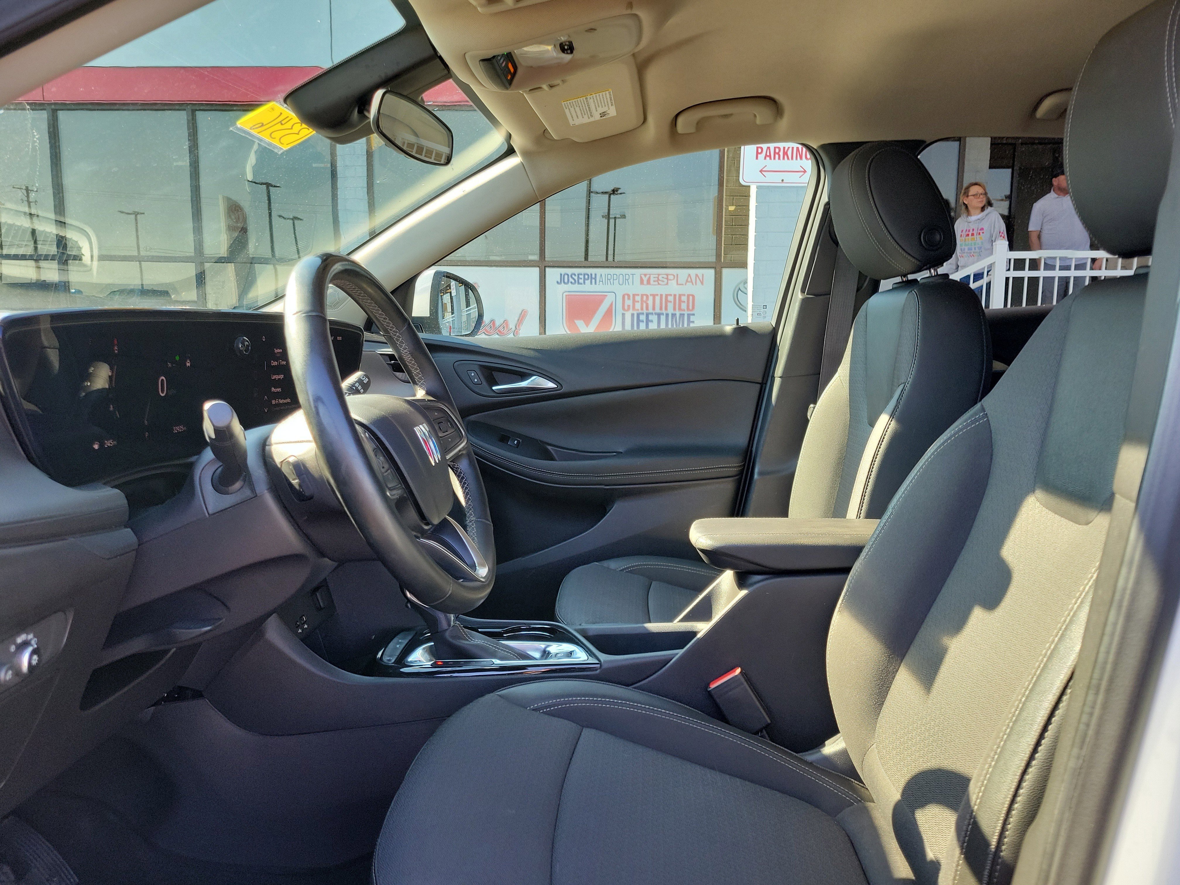 Used 2024 Buick Encore GX Preferred FWD image 15