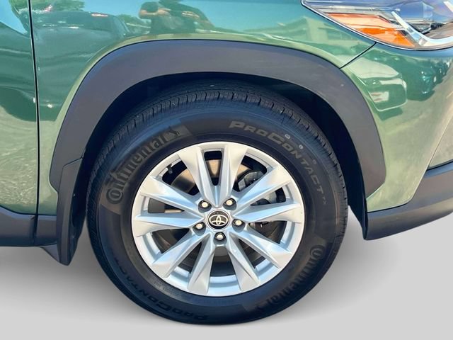 Certified 2022 Toyota Corolla Cross LE AWD/4WD image 15