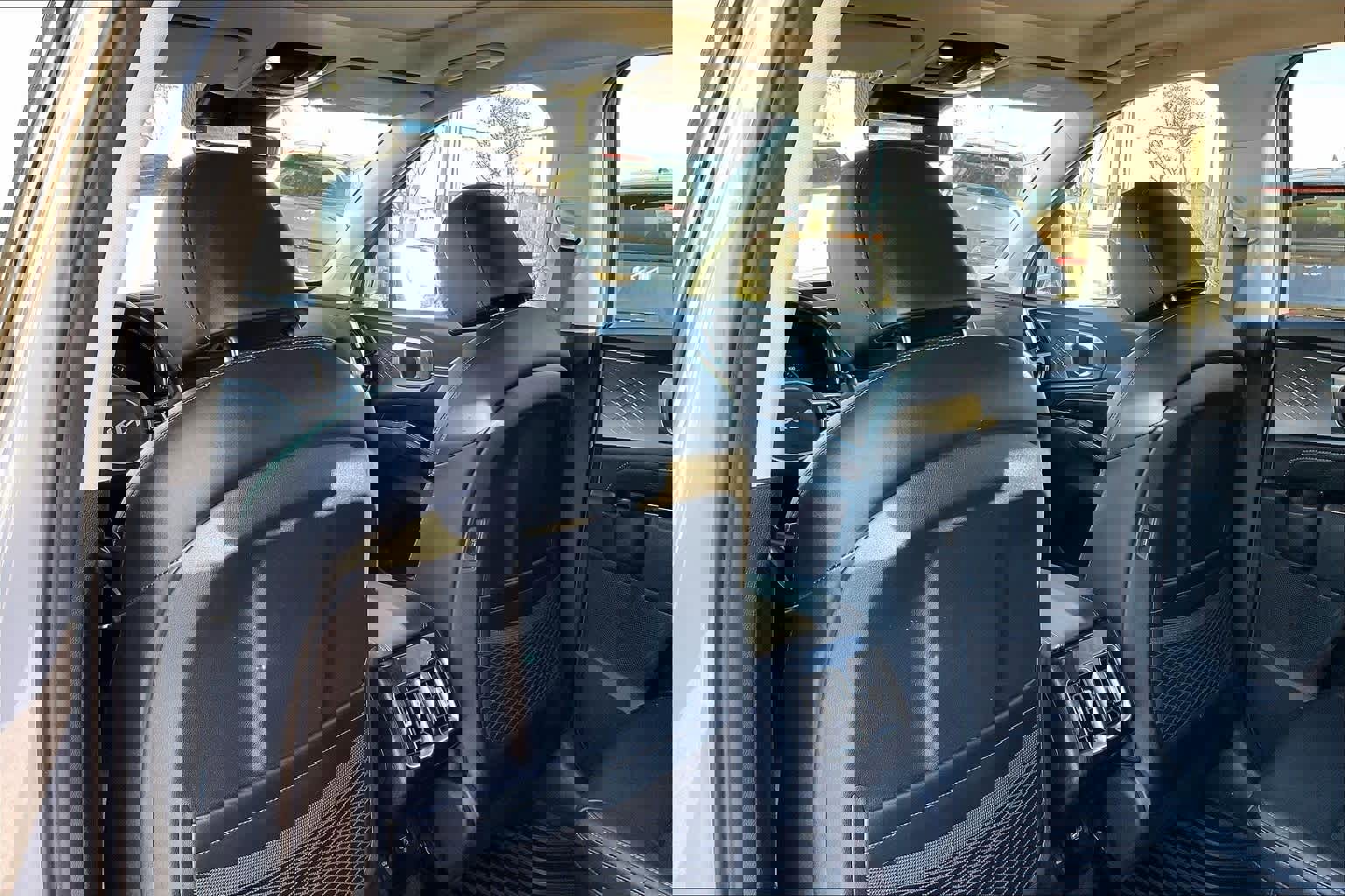 Used 2022 Kia Sorento SX image 12