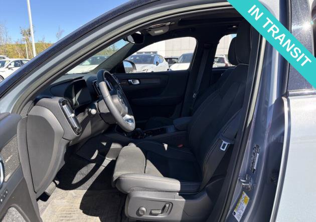 Used 2023 Volvo XC40 Recharge Ultimate w/ Protection Package Premier AWD/4WD image 2