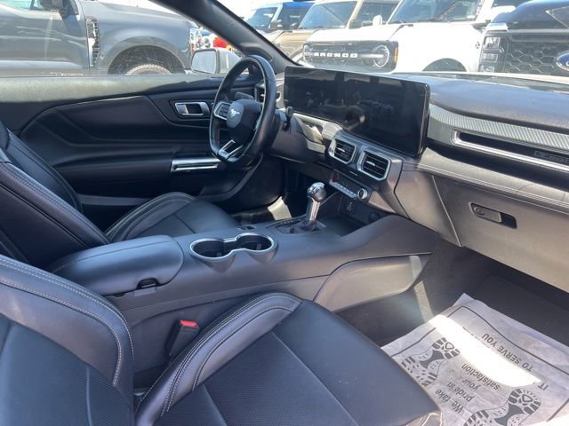 Used 2025 Ford Mustang Premium RWD image 10