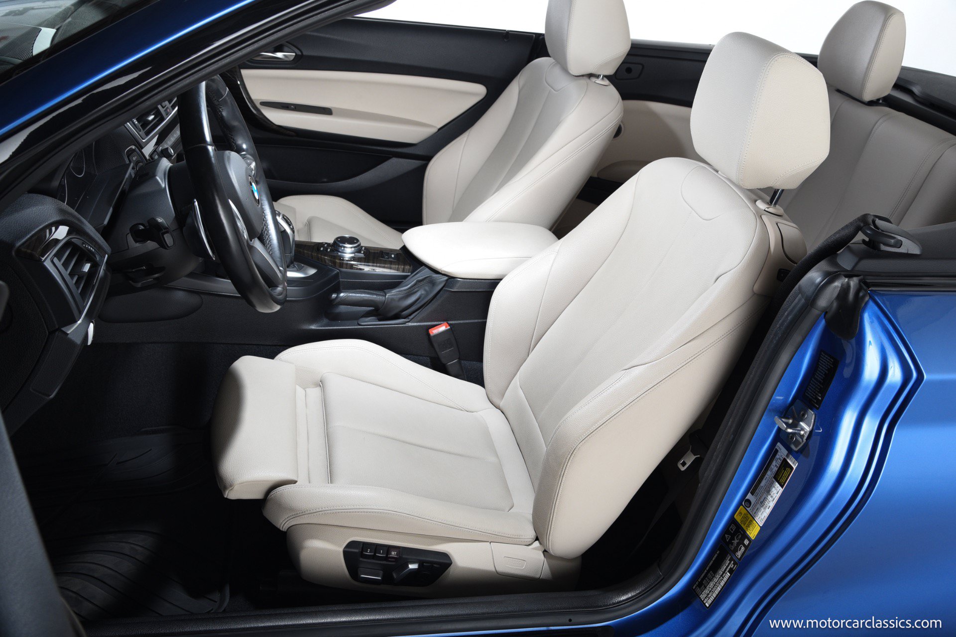Used 2016 BMW M235i xDrive Convertible AWD/4WD image 27