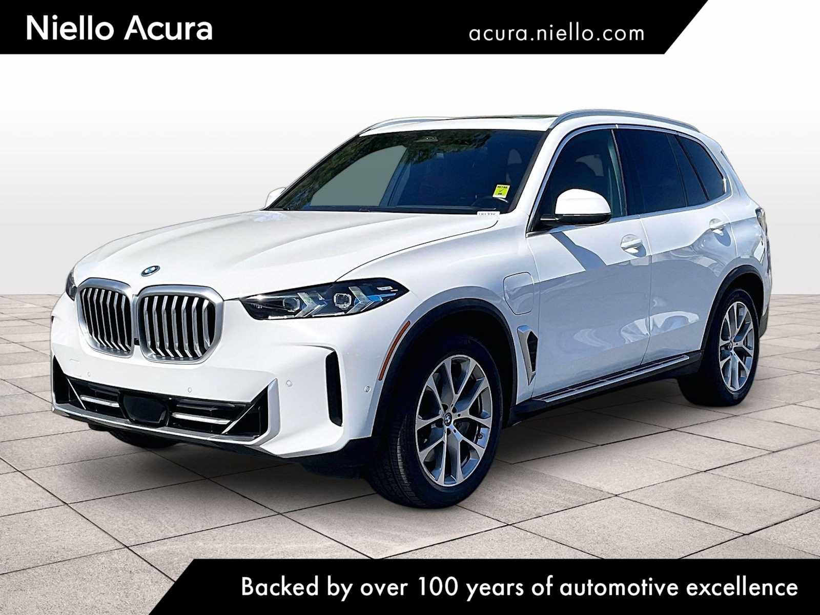 Used 2025 BMW X5 xDrive50e AWD/4WD image 1