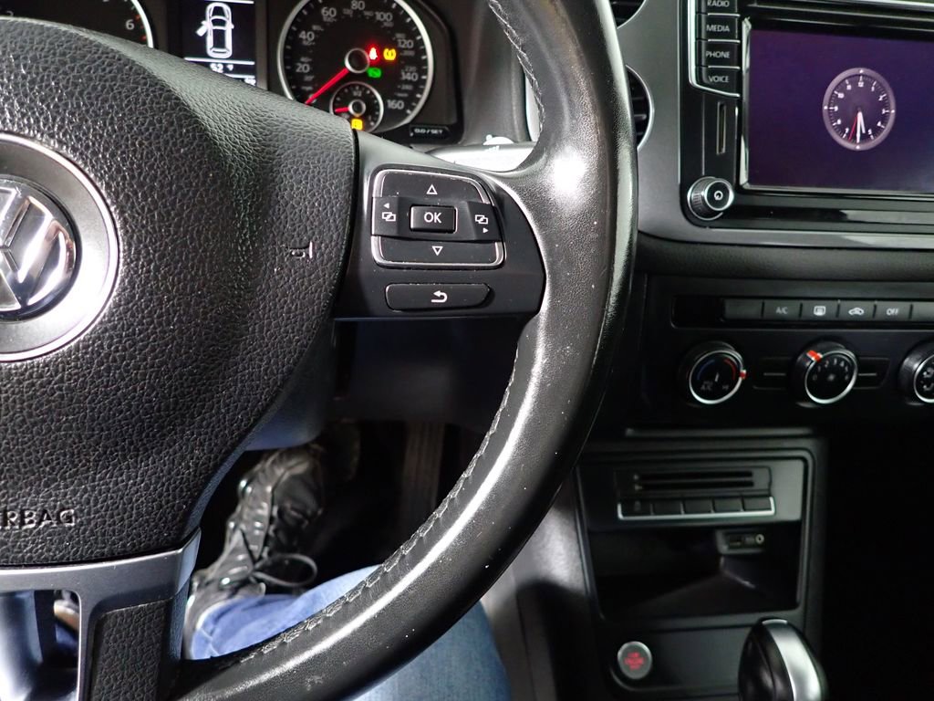 Used 2017 Volkswagen Tiguan Limited w/ Premium Package image 24