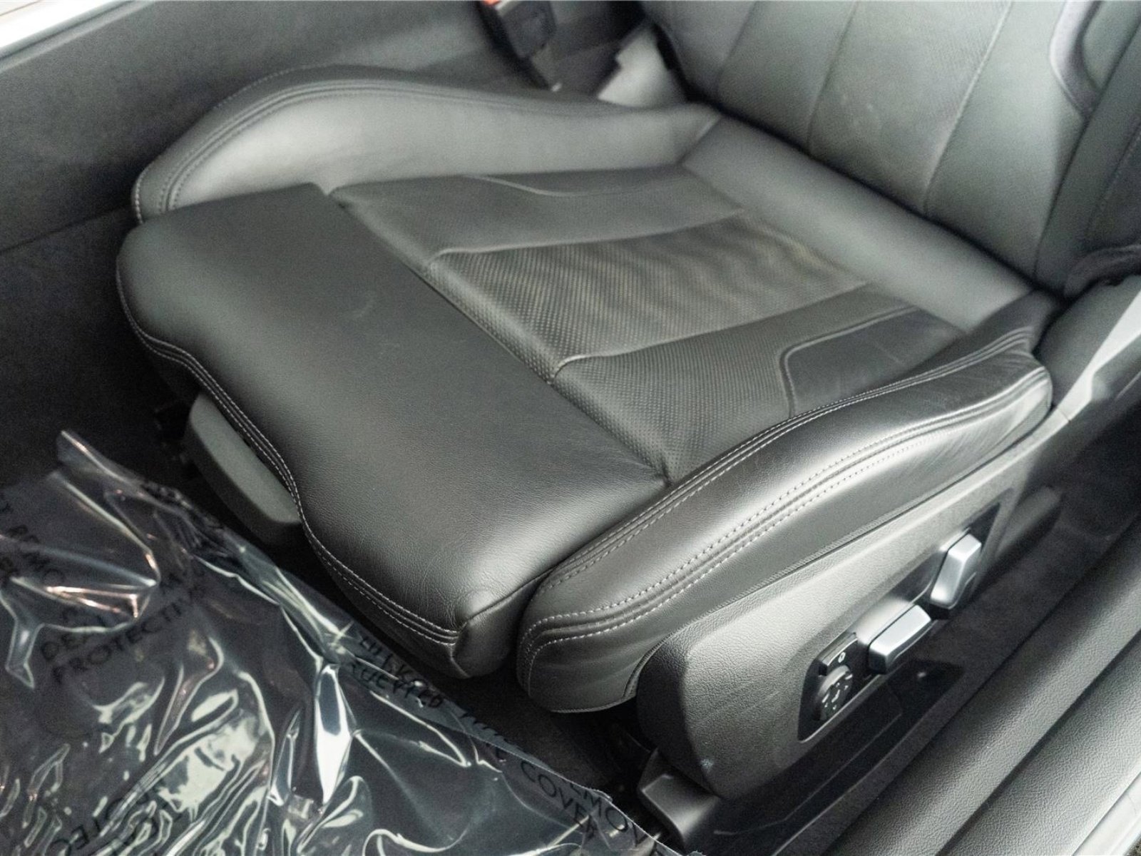 Used 2024 BMW M4 Competition image 29