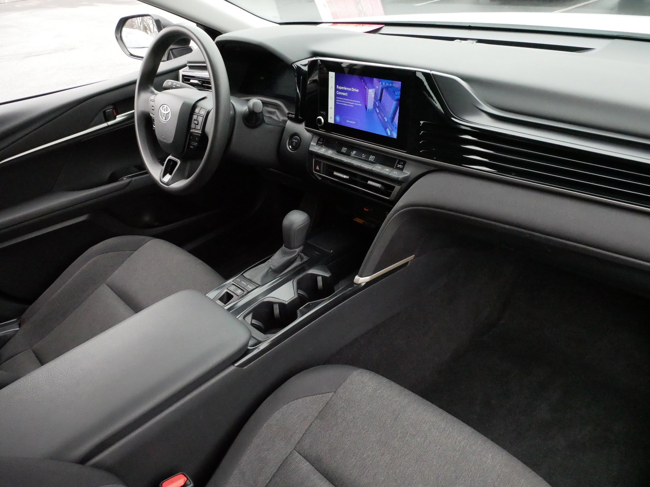 Used 2025 Toyota Camry LE FWD image 13