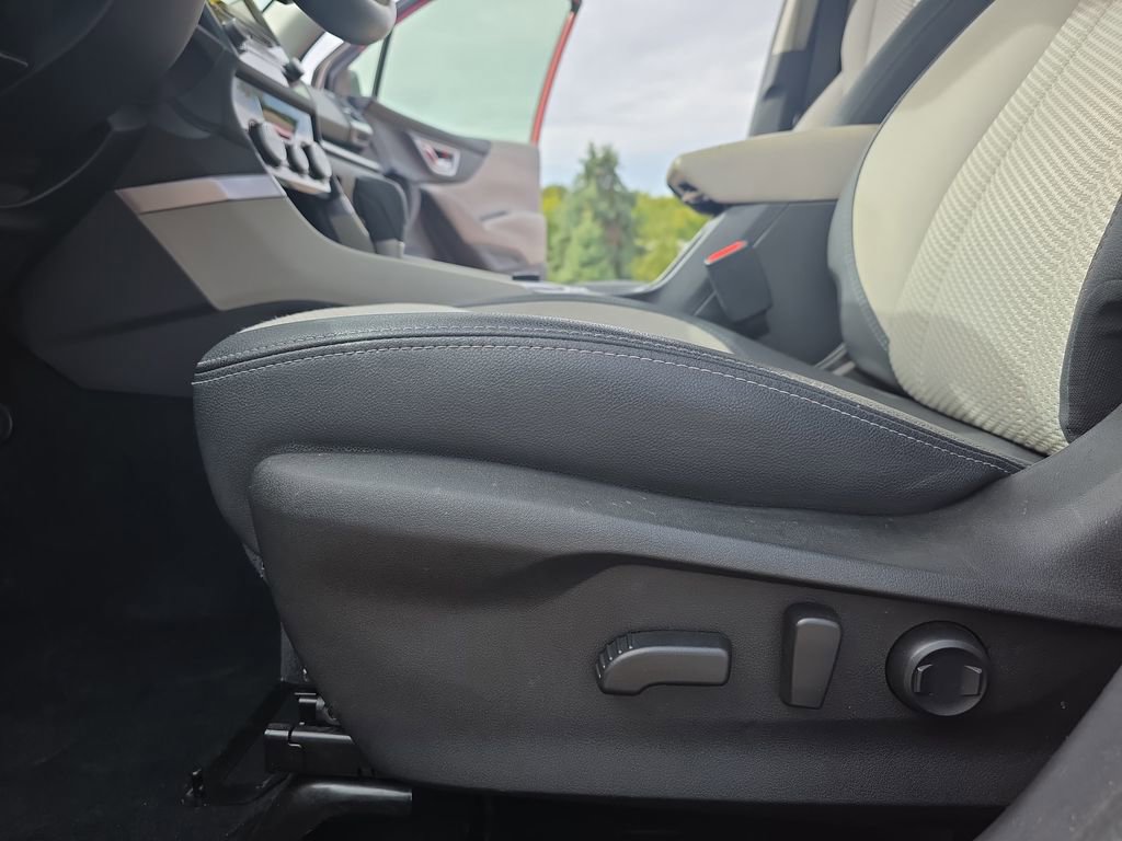 Used 2022 Subaru Forester Premium image 29