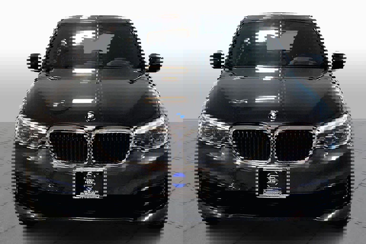 Used 2019 BMW 530i xDrive w/ Executive Package image 3