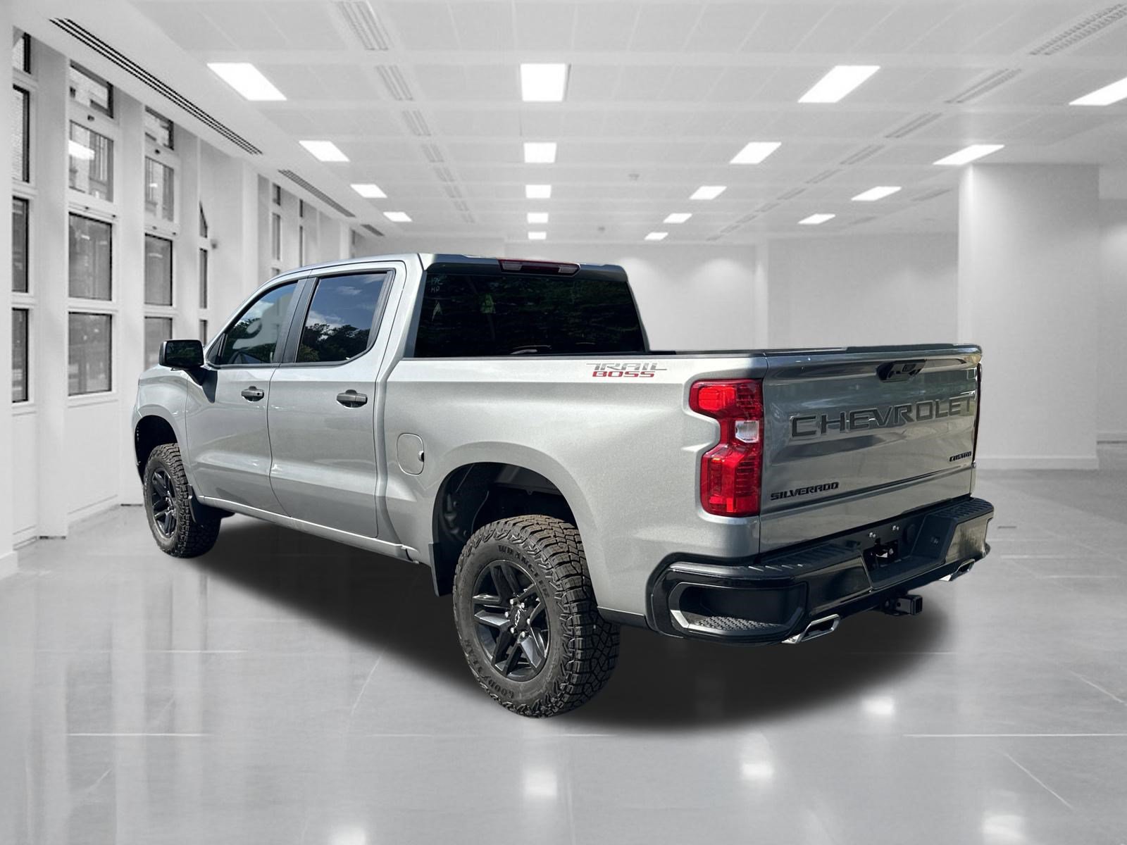Used 2026 Chevrolet Silverado 1500 Custom Trail Boss w/ LPO, Dark Essentials Package AWD/4WD image 7