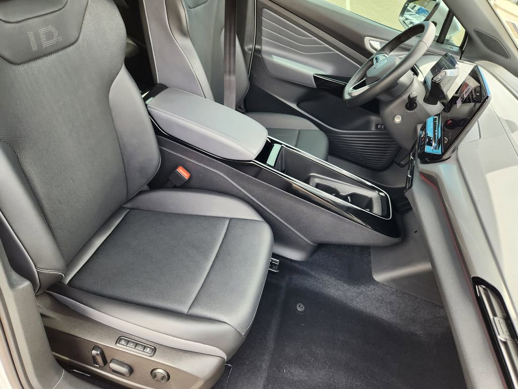 Certified 2023 Volkswagen ID.4 Pro S Plus AWD/4WD image 11