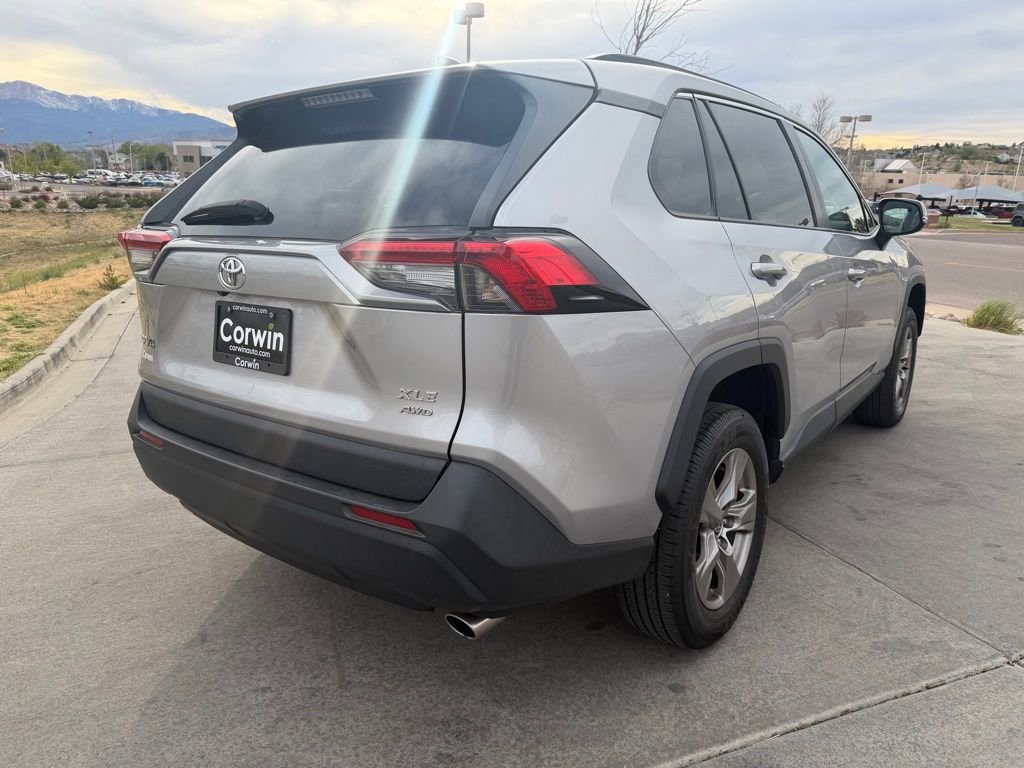 Used 2023 Toyota RAV4 XLE AWD/4WD image 7