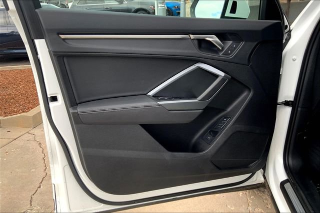 Used 2024 Audi Q3 2.0T Premium image 26