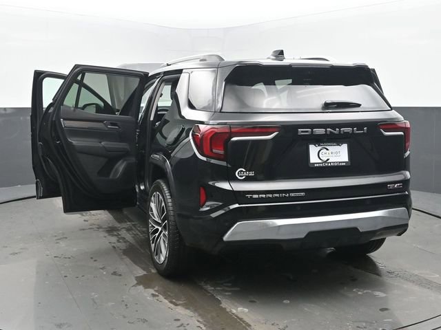 New 2026 GMC Terrain Denali w/ LPO, Floor Liner Package image 56