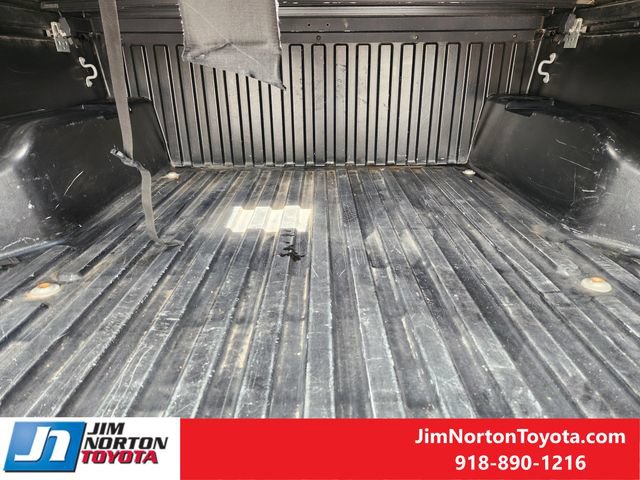 Used 2017 Toyota Tacoma TRD Off-Road w/ Tow Package (A/T) AWD/4WD image 32