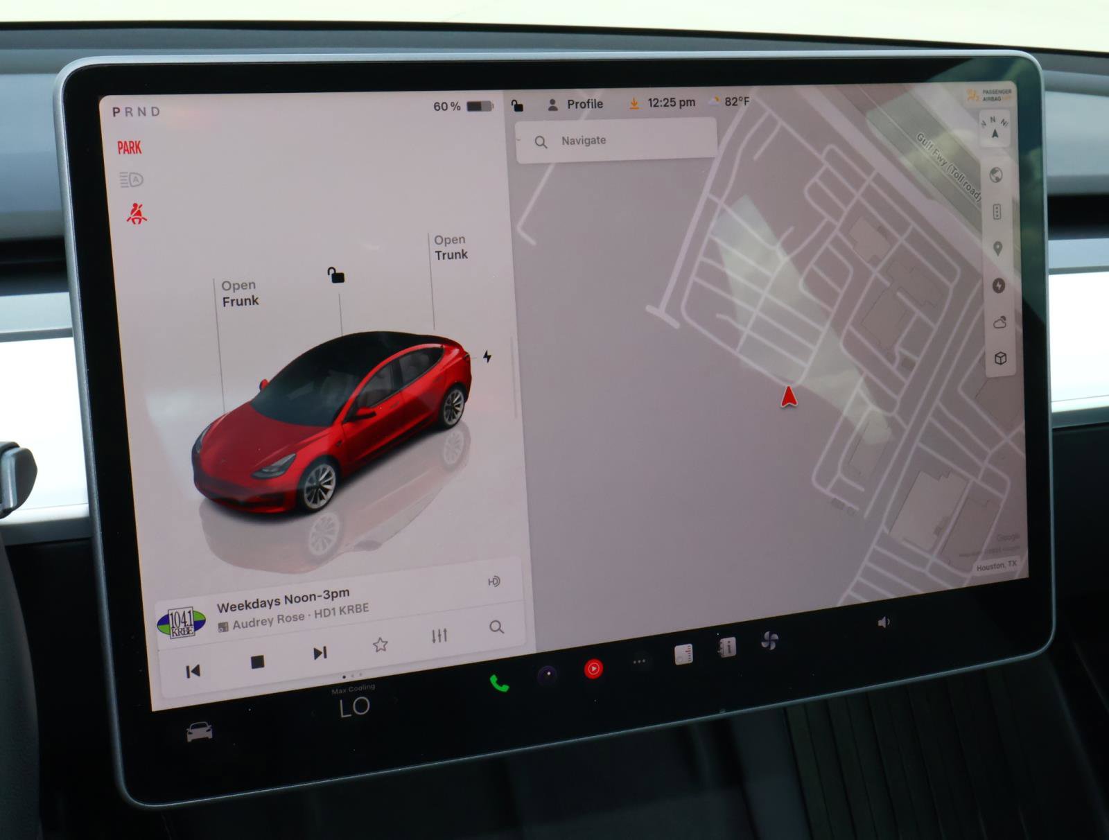 Used 2022 Tesla Model 3 Standard Range image 23