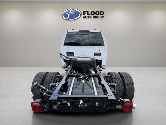 New 2026 Ford F550 4x4 Crew Cab image 6