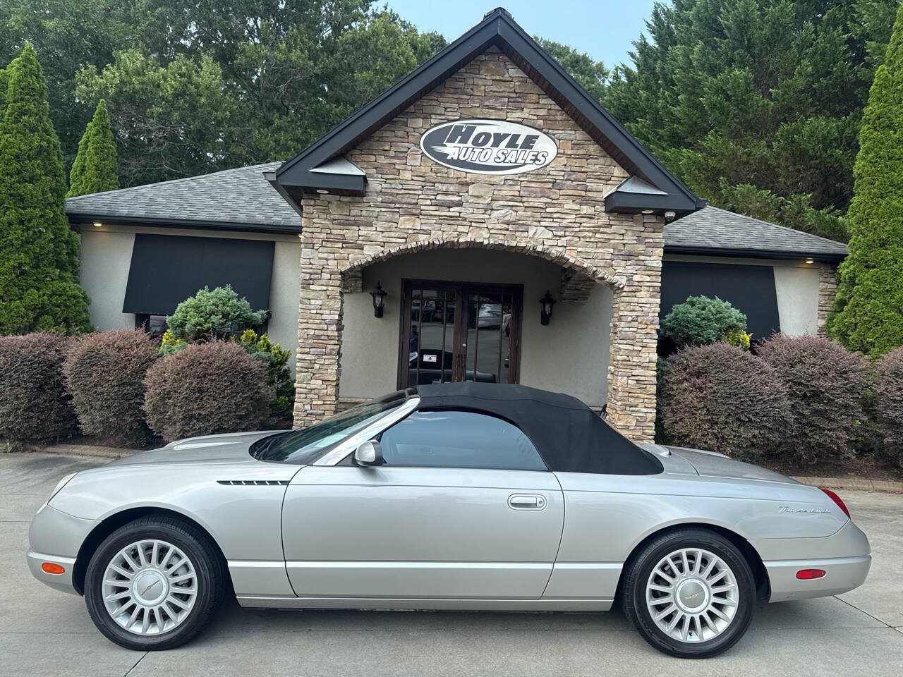 Used 2004 Ford Thunderbird RWD image 1