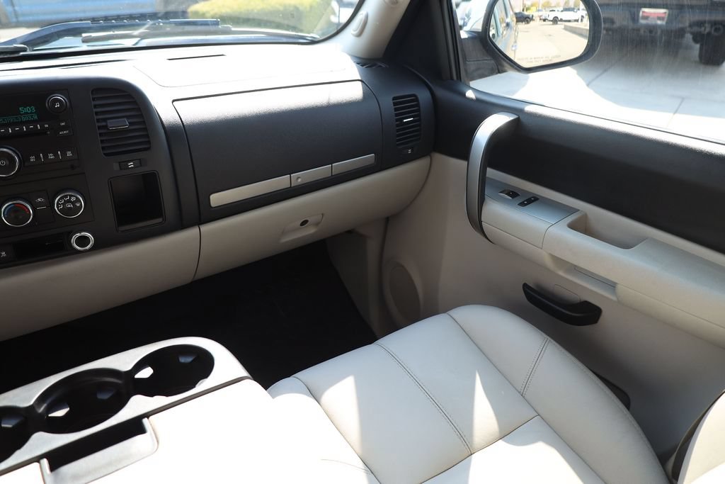 Used 2009 Chevrolet Silverado 1500 LT w/ Regional Value Package RWD image 20