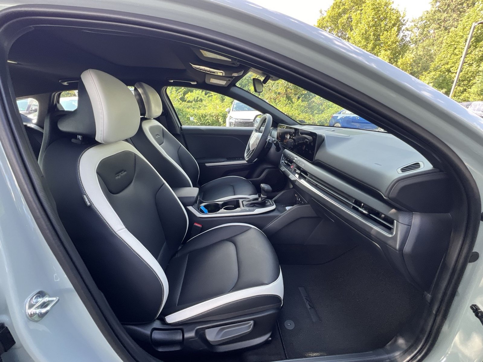 New 2026 Kia K4 EX FWD image 31