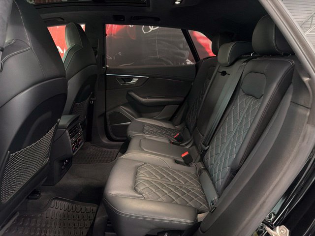 Used 2023 Audi SQ8 Prestige w/ Prestige Package AWD/4WD image 10