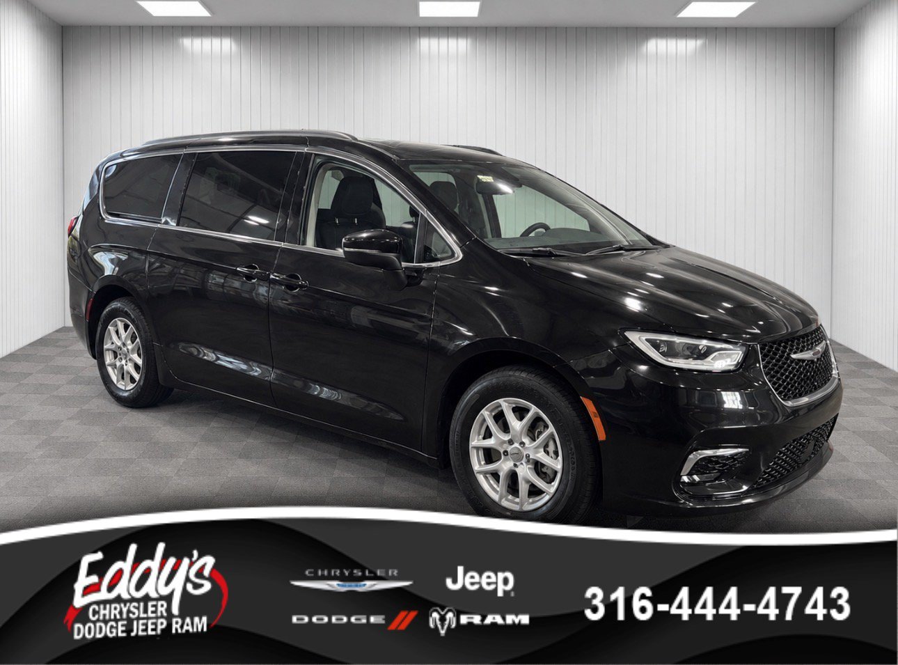 Used 2023 Chrysler Pacifica Touring-L