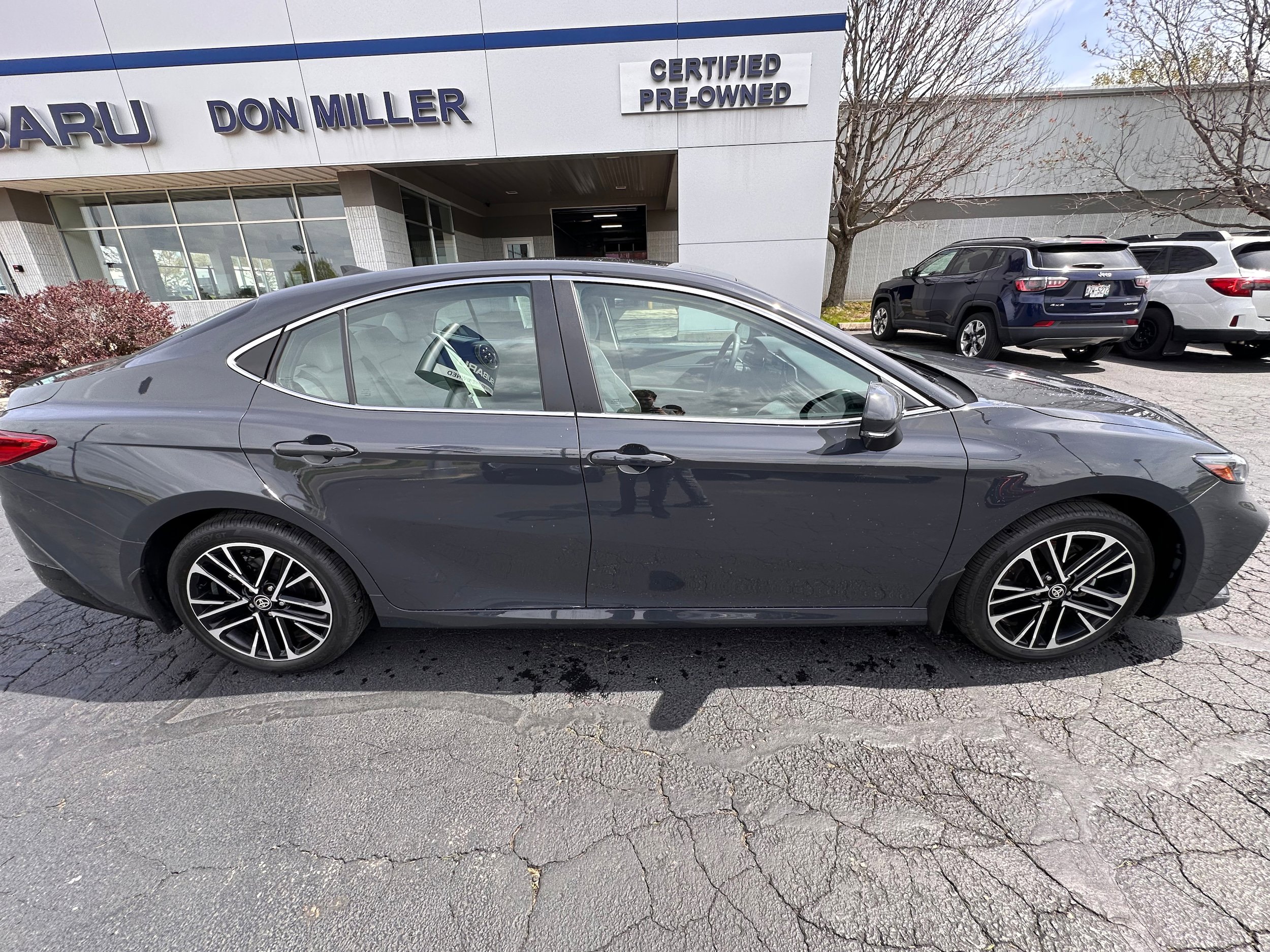 Used 2026 Toyota Camry XLE FWD image 2