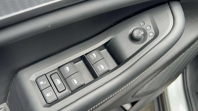 Used 2023 Jeep Grand Cherokee L Laredo AWD/4WD image 25
