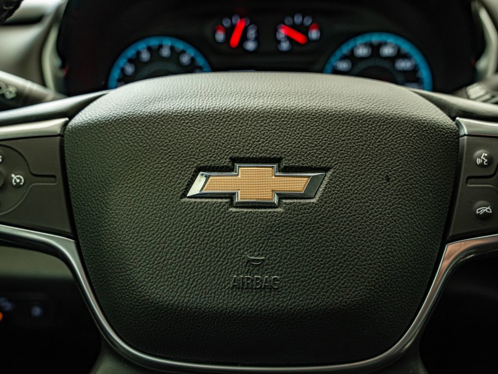 Used 2020 Chevrolet Traverse LT FWD image 19