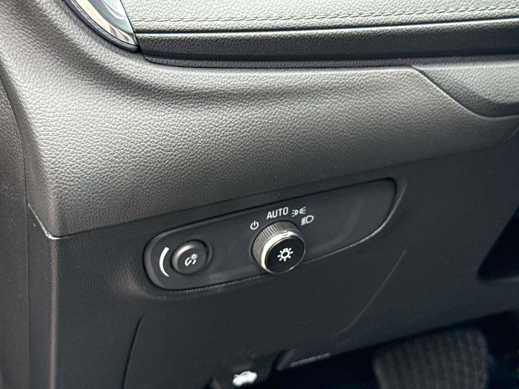 Used 2025 Buick Encore GX Preferred FWD image 25