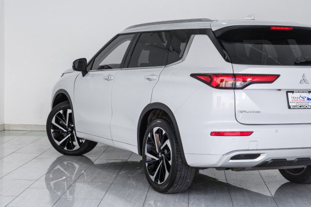 Used 2022 Mitsubishi Outlander SEL image 11