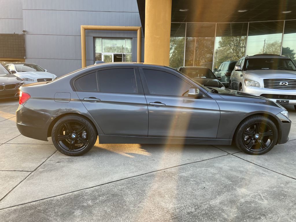 Used 2015 BMW 320i I image 4