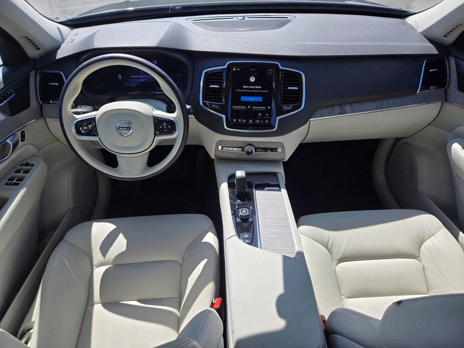 Used 2024 Volvo XC90 T8 Plus w/ Protection Package Premier AWD/4WD image 12