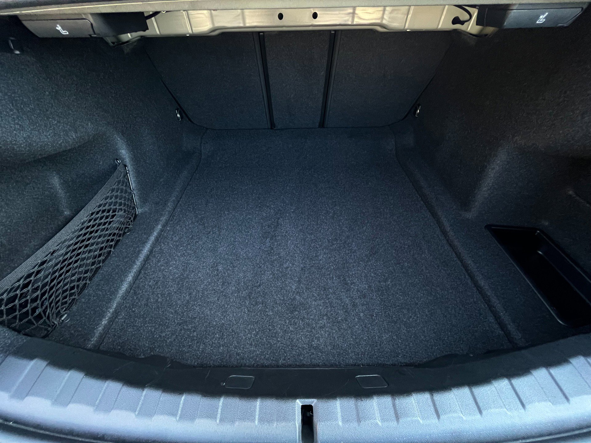 Used 2024 BMW 330i xDrive Sedan w/ Premium Package image 33