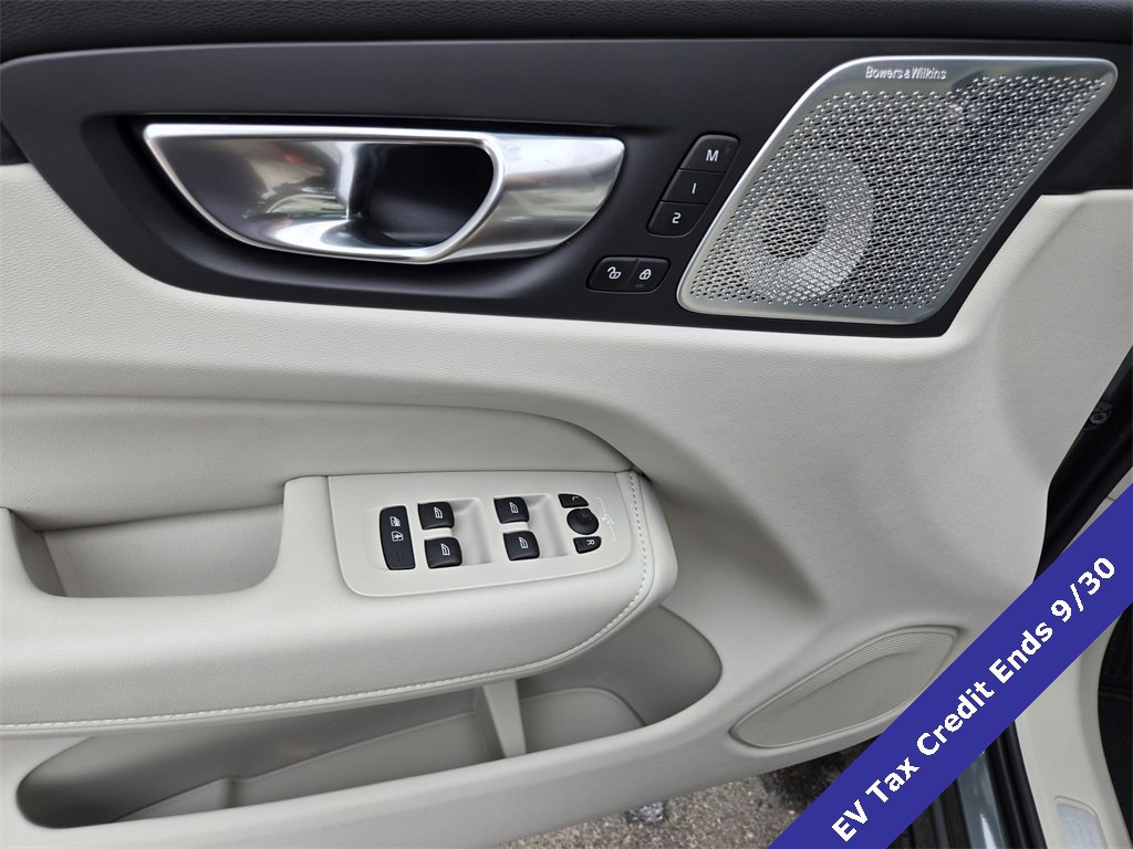 New 2026 Volvo XC60 T8 Ultra image 22