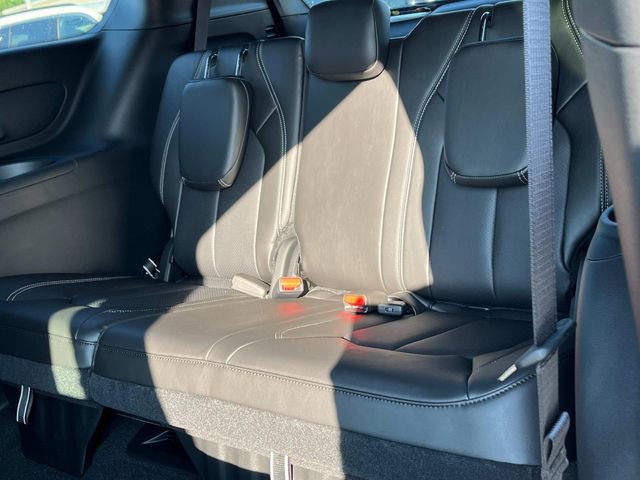 New 2026 Chrysler Pacifica Select image 17