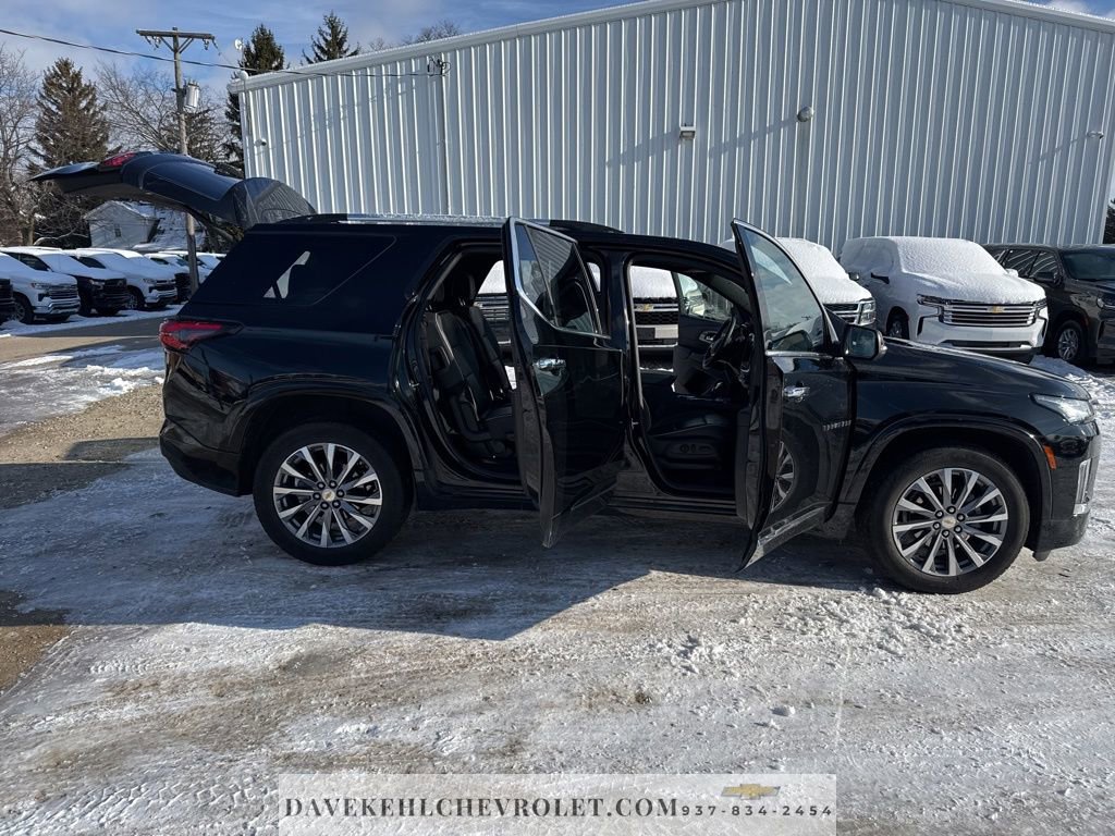 Used 2023 Chevrolet Traverse Premier image 33