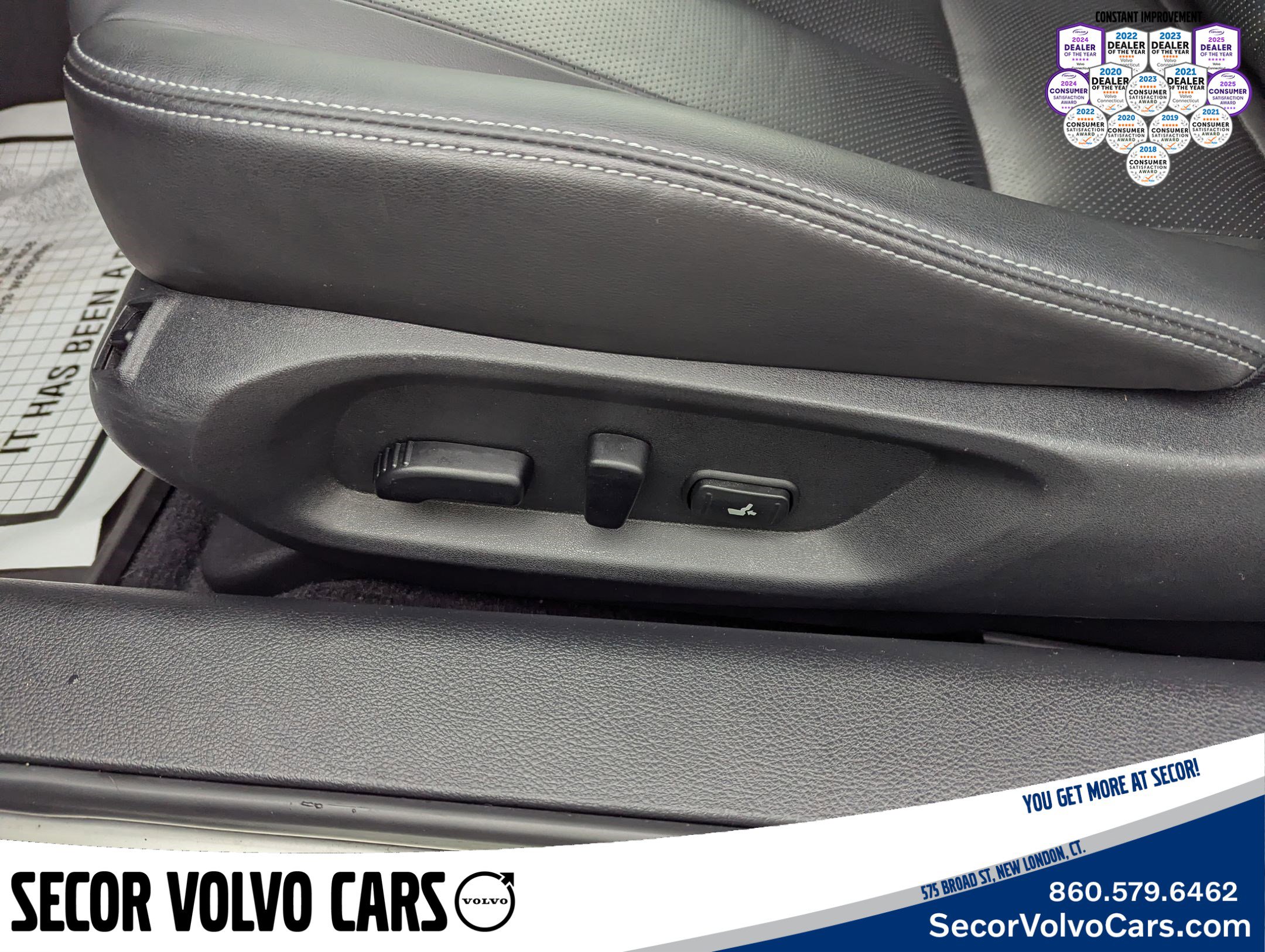 Used 2022 INFINITI Q60 3.0t Luxe w/ Essential Package image 11