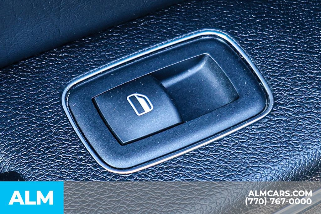 Used 2017 Chrysler 300 Limited RWD image 49